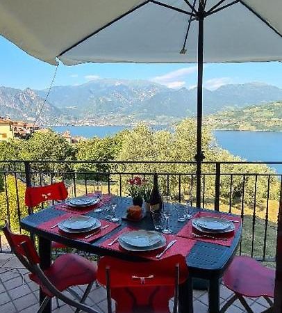 Residenza Coccinelle Vista Lago D'Iseo Tavernola Bergamasca Ngoại thất bức ảnh