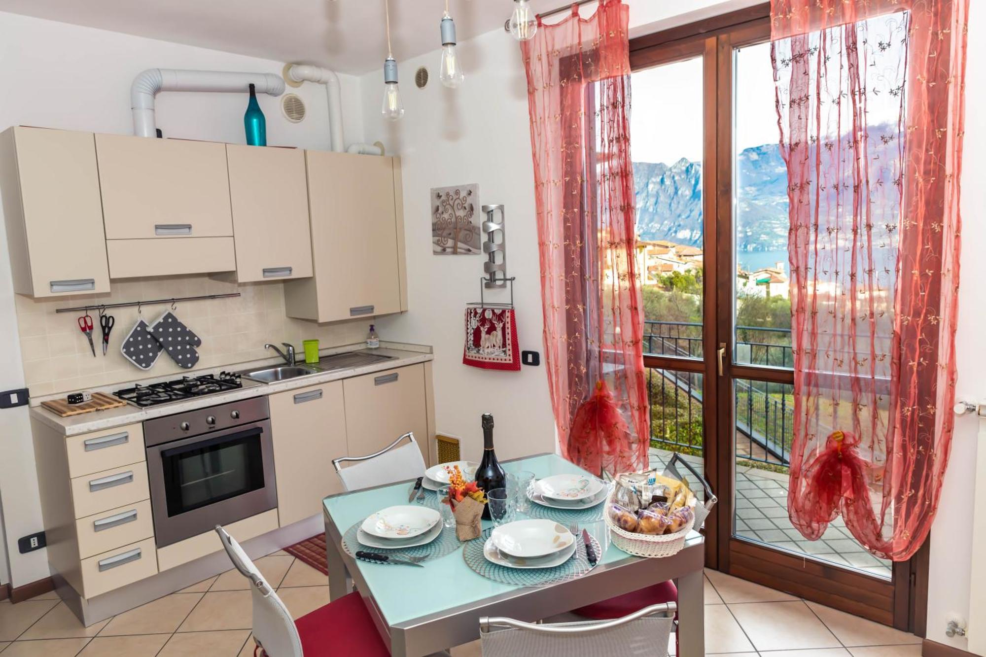 Residenza Coccinelle Vista Lago D'Iseo Tavernola Bergamasca Ngoại thất bức ảnh