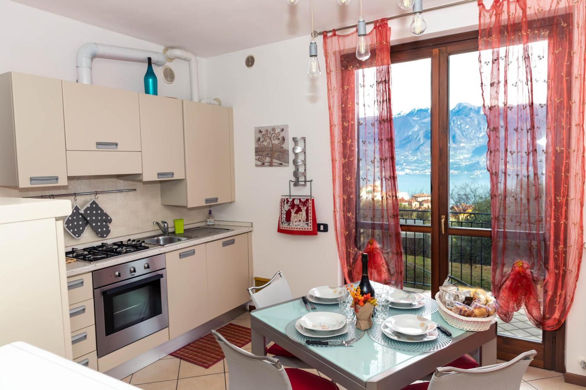 Residenza Coccinelle Vista Lago D'Iseo Tavernola Bergamasca Ngoại thất bức ảnh