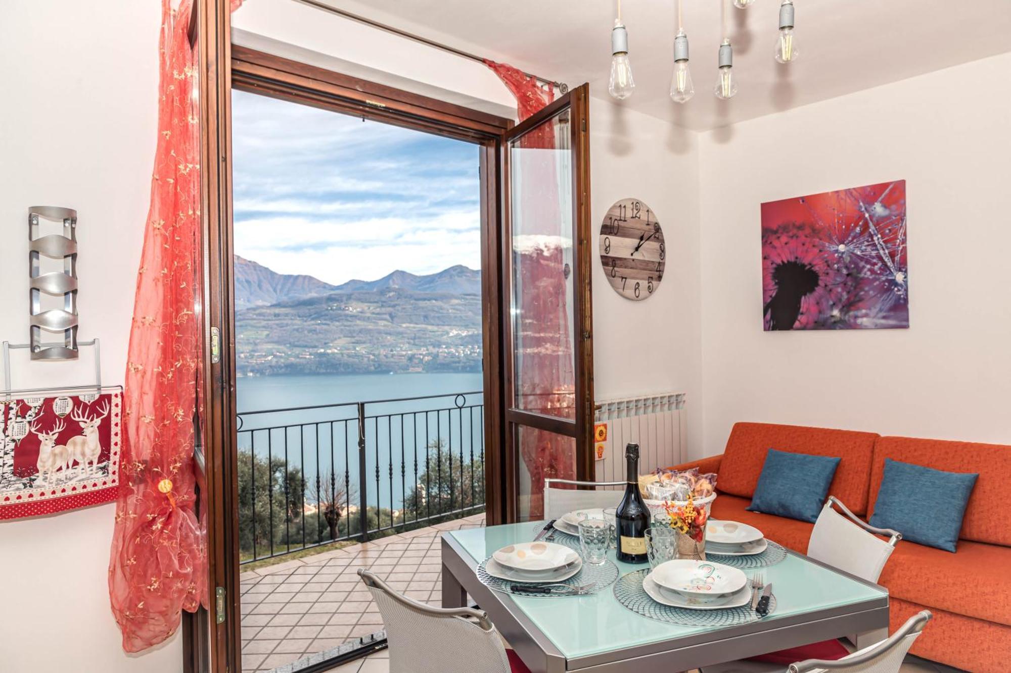 Residenza Coccinelle Vista Lago D'Iseo Tavernola Bergamasca Ngoại thất bức ảnh