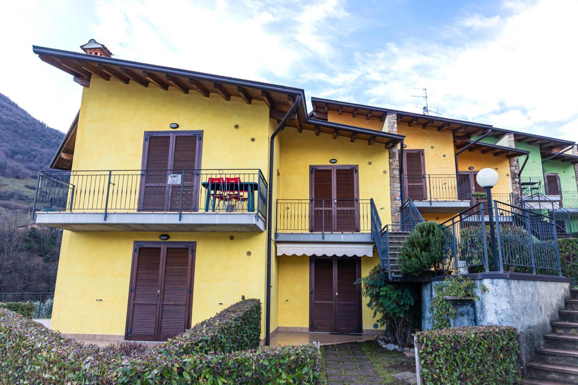 Residenza Coccinelle Vista Lago D'Iseo Tavernola Bergamasca Ngoại thất bức ảnh