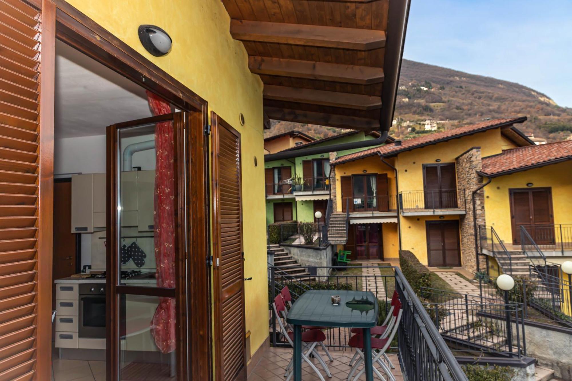 Residenza Coccinelle Vista Lago D'Iseo Tavernola Bergamasca Ngoại thất bức ảnh
