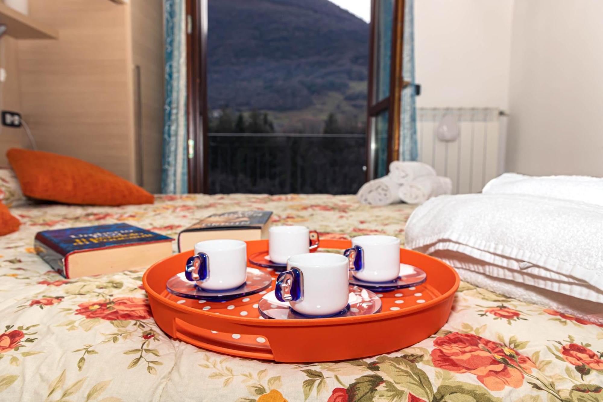 Residenza Coccinelle Vista Lago D'Iseo Tavernola Bergamasca Ngoại thất bức ảnh
