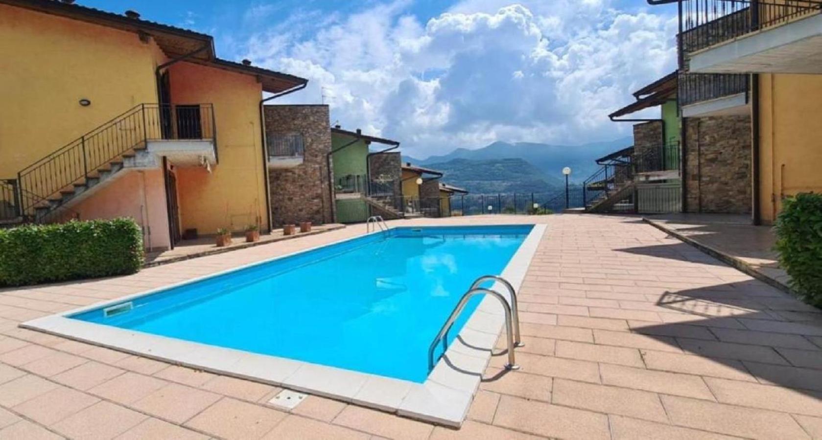 Residenza Coccinelle Vista Lago D'Iseo Tavernola Bergamasca Ngoại thất bức ảnh